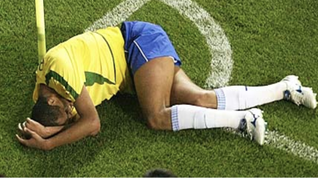 Rivaldo footballer injured